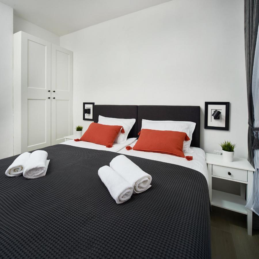 Cardo Apartments Porec Bagian luar foto