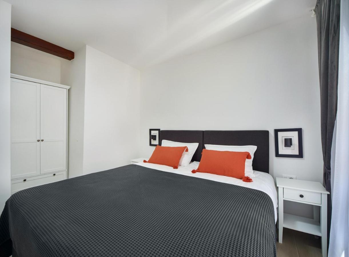 Cardo Apartments Porec Bagian luar foto